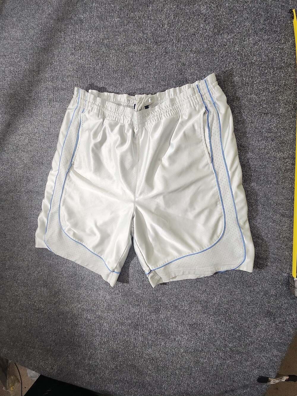 Champs Sports Athletic Basketball Shorts White XL